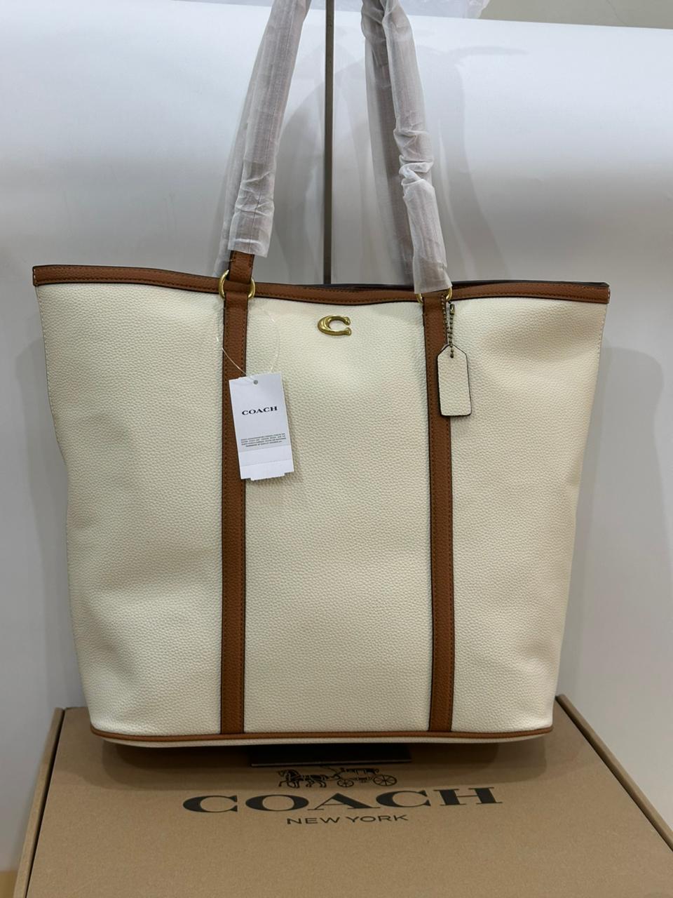 Madison Luxe Tote – Gold Accent Everyday Carryall