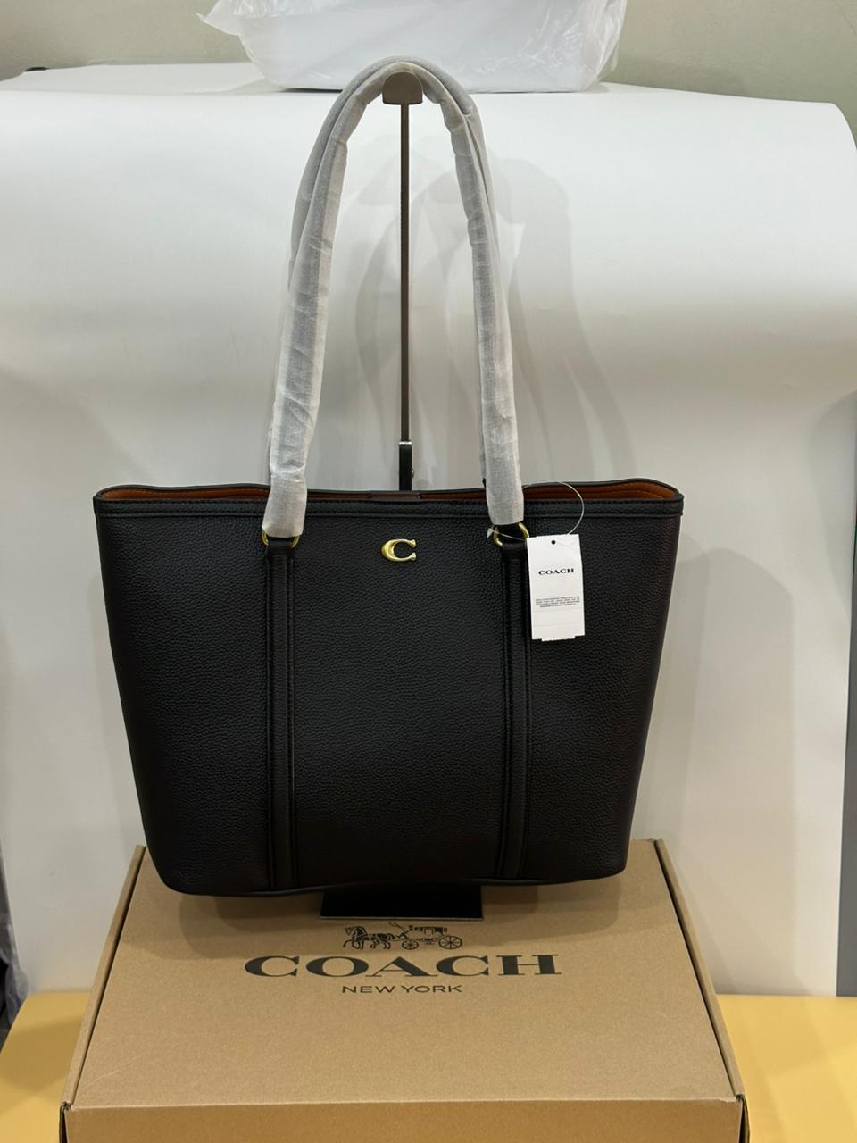 Madison Luxe Tote – Gold Accent Everyday Carryall