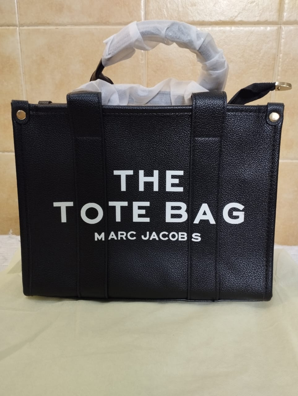Marc Jacobs "The Tote Bag" - Shaszelle Collection