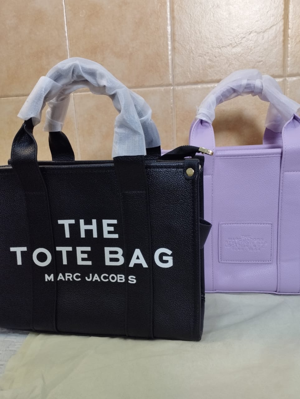 Marc Jacobs "The Tote Bag" - Shaszelle Collection