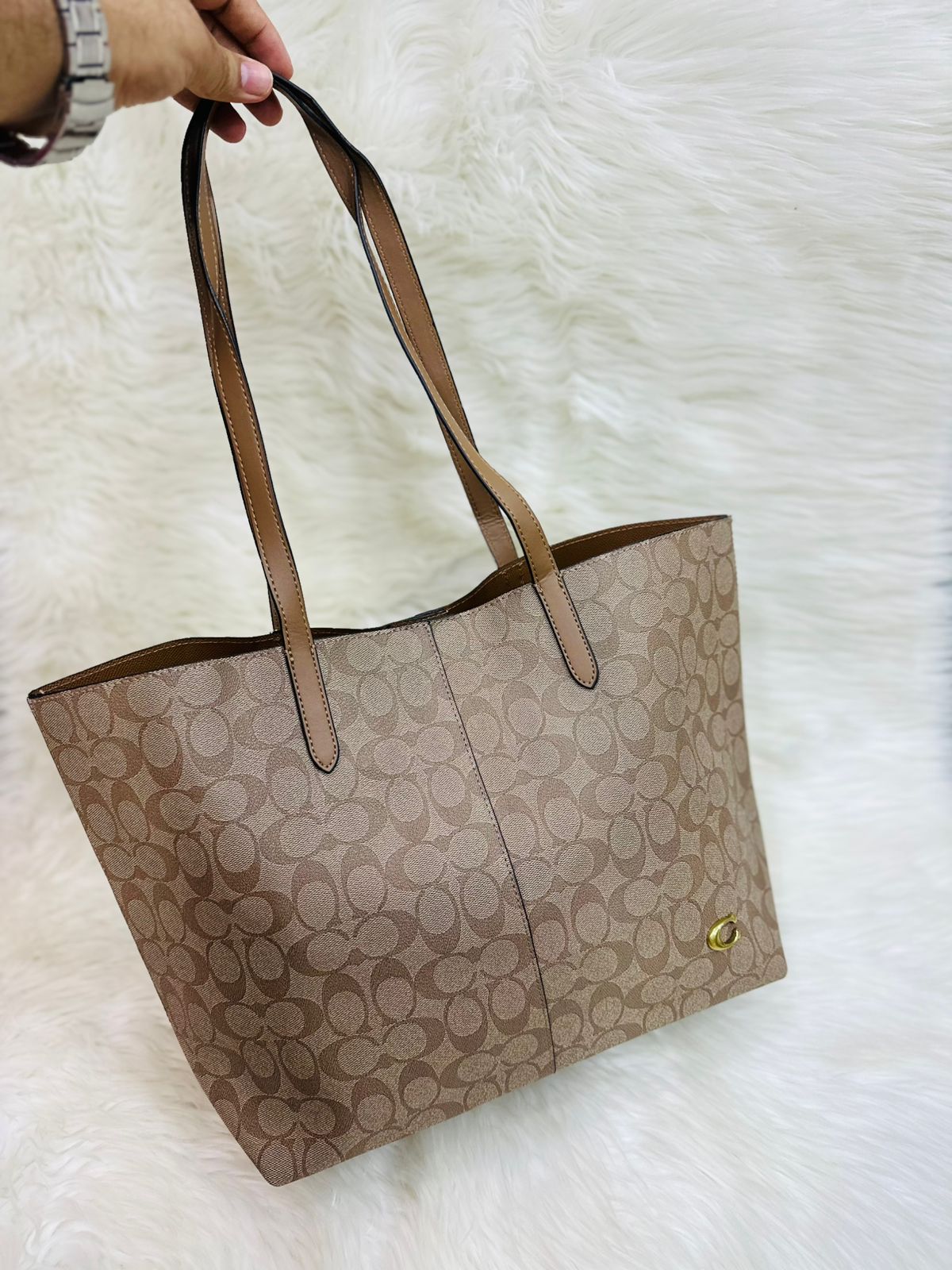 Signature Monogram Luxe Tote – Triple Shade Collection